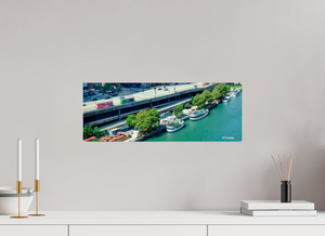 Chicago River — Architecture Cruises at the Dock