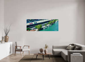 Chicago River — Architecture Cruises at the Dock