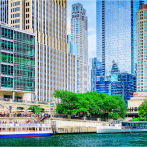 Main image University of Chicago Gleacher Center & Sheraton Grand on the River — Boarding for the Chicago River Cruise
