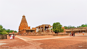 Main image Brihadeeswarar Temple, Thanjavur — Chola Vimana Panorama